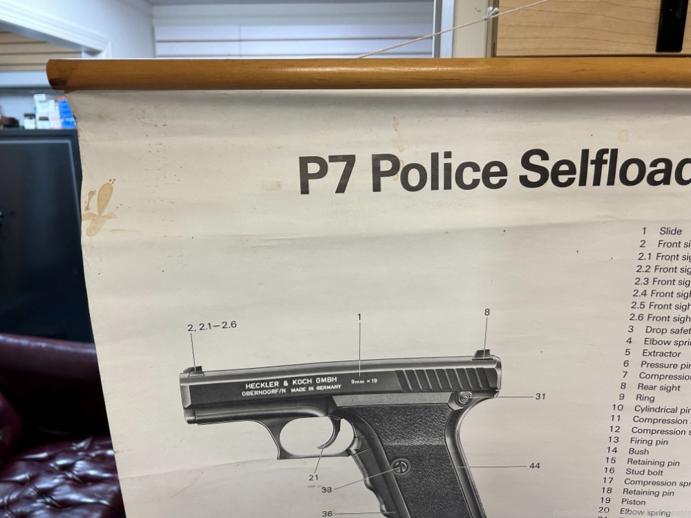 H&K P7 Police Pistol Sales Poster Training AID 9x19 9MM Heckler & Koch  -img-1