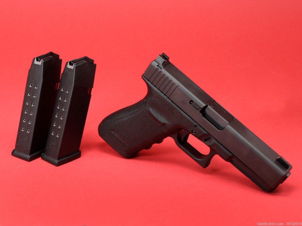 Glock 20 Gen4 10mm LNIB W/ Trijicon HD Night Sights, 2xMags and Holster-img-1