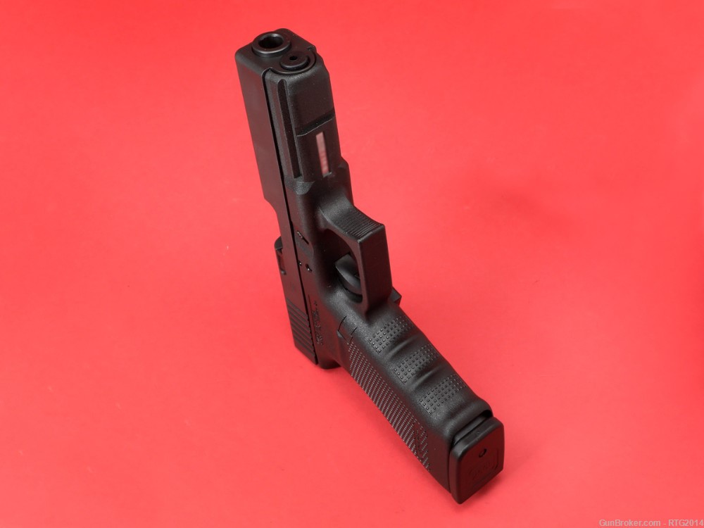 Glock 20 Gen4 10mm LNIB W/ Trijicon HD Night Sights, 2xMags and Holster-img-7