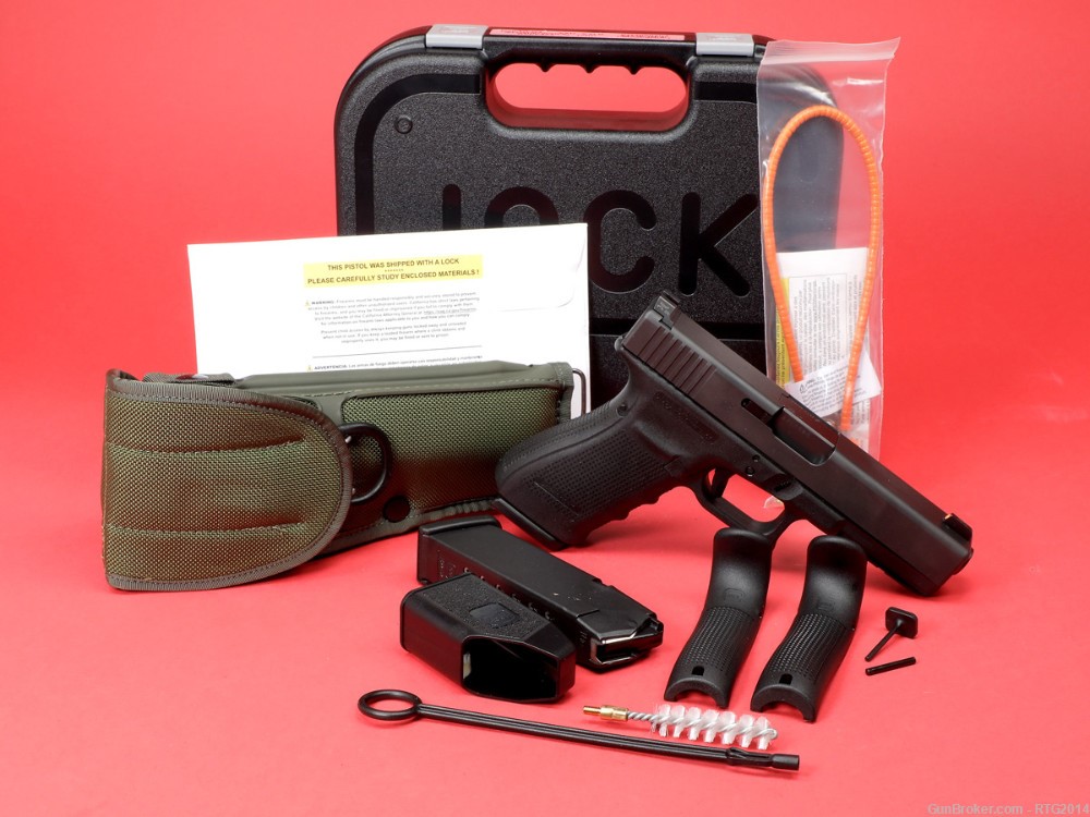 Glock 20 Gen4 10mm LNIB W/ Trijicon HD Night Sights, 2xMags and Holster-img-0
