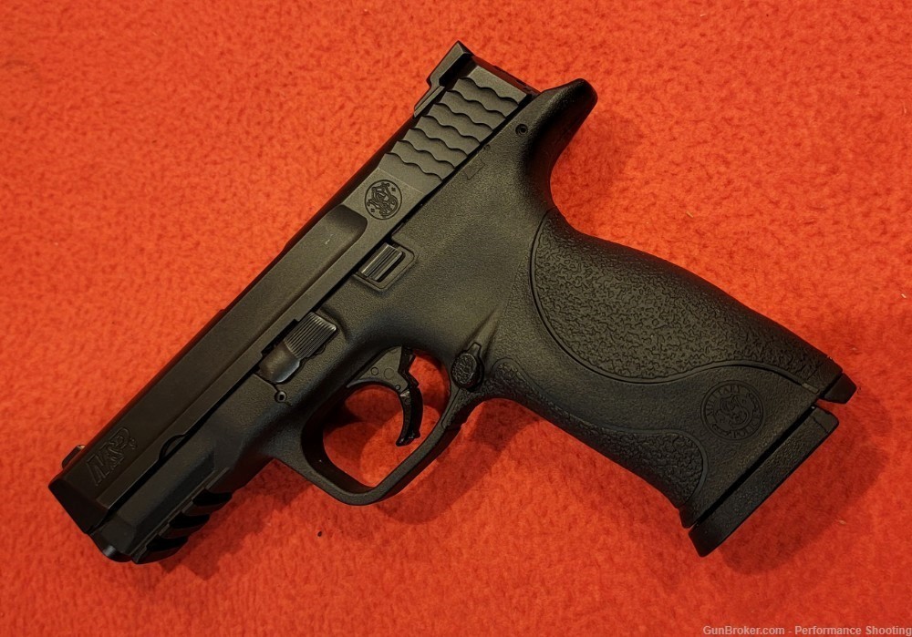  Smith and Wesson M&P9 9mm 4.25" Barrel -img-0