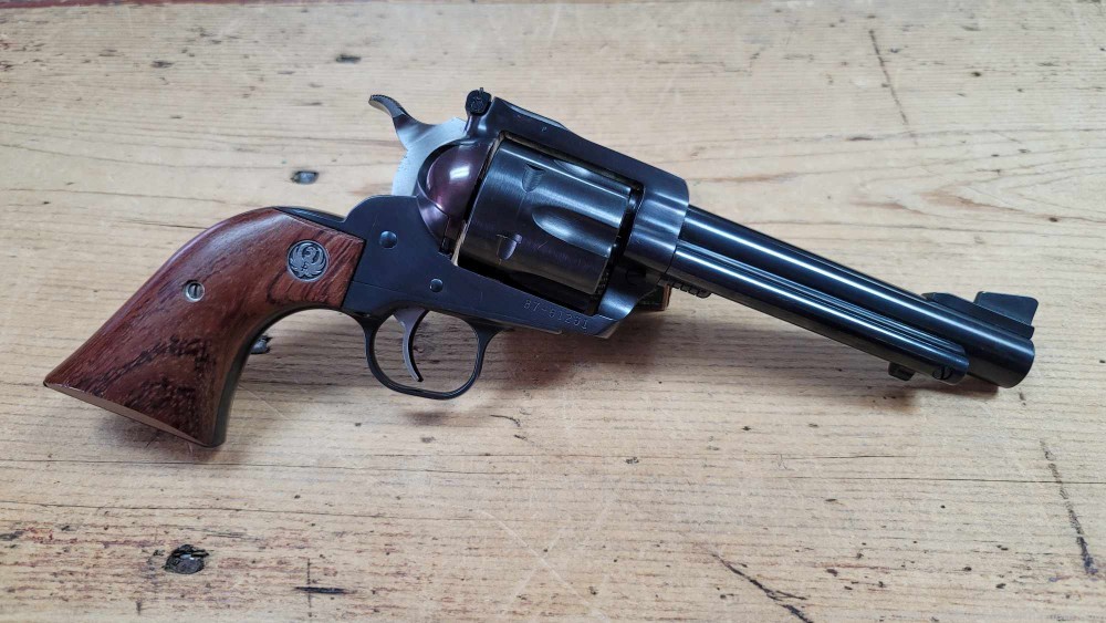 Ruger New Model Super Blackhawk .44 magnum revolver -img-0