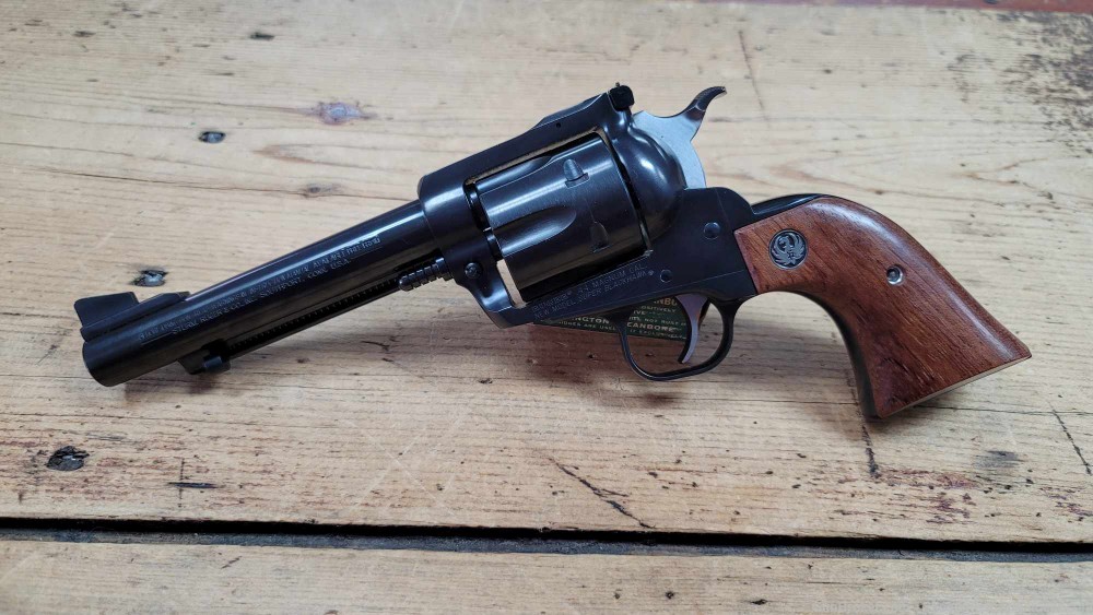 Ruger New Model Super Blackhawk .44 magnum revolver -img-1