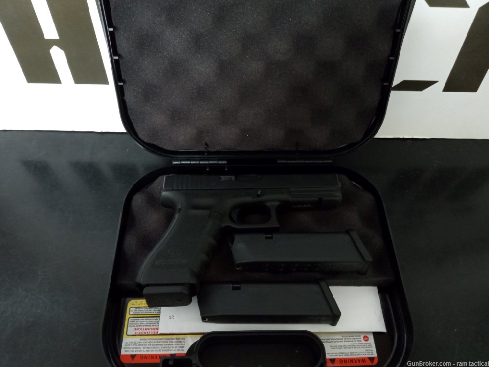 Glock 22 Gen 4 .40S&W Free Shipping No Credit Card Fees-img-3