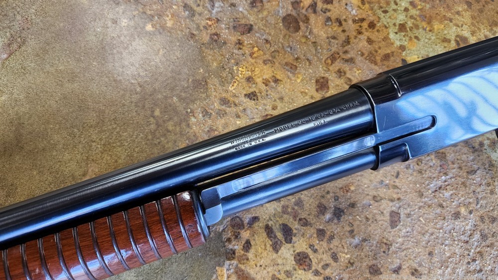 Beautiful Winchester 25 12ga Pump Shotgun 2 3/4 chamber Full choke-img-5
