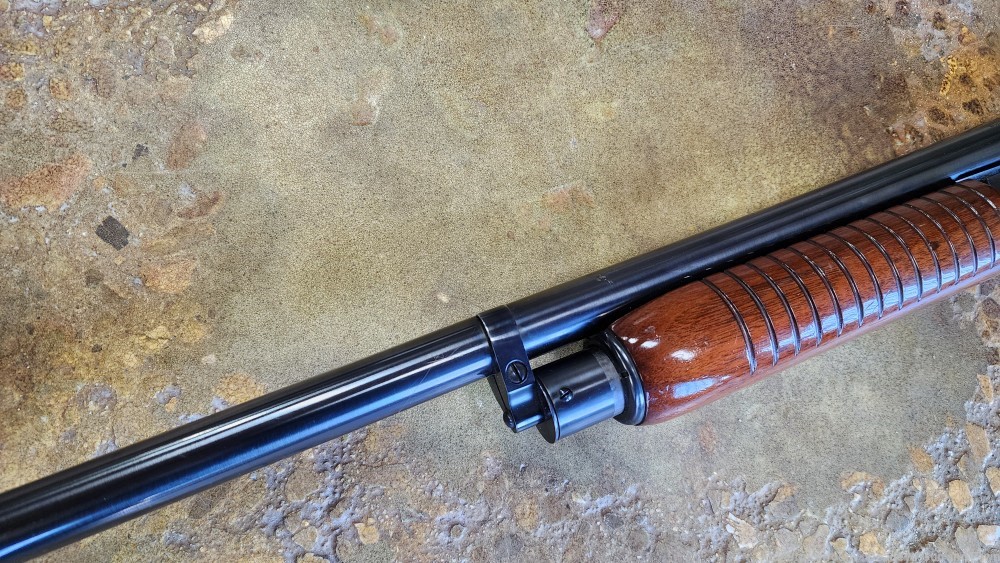 Beautiful Winchester 25 12ga Pump Shotgun 2 3/4 chamber Full choke-img-4