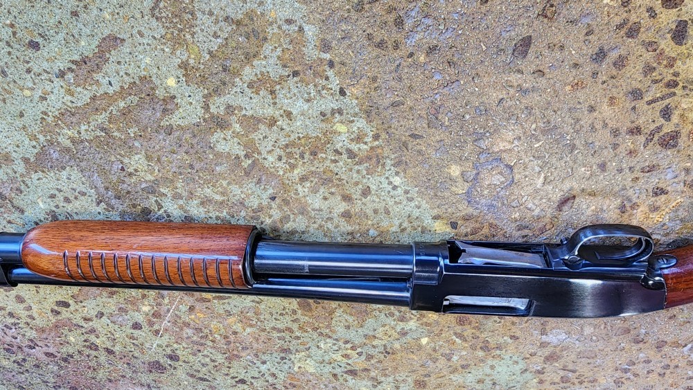 Beautiful Winchester 25 12ga Pump Shotgun 2 3/4 chamber Full choke-img-14