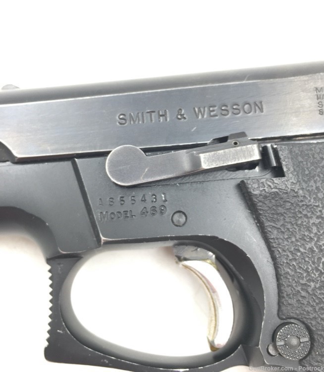 Smith and Wesson 469 9mm Pistol with One 12 Round Magazine -img-14