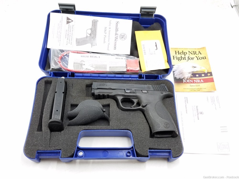 Smith and Wesson S&W M&P 9 9mm Pistol with One 17 Round Magazine -img-0