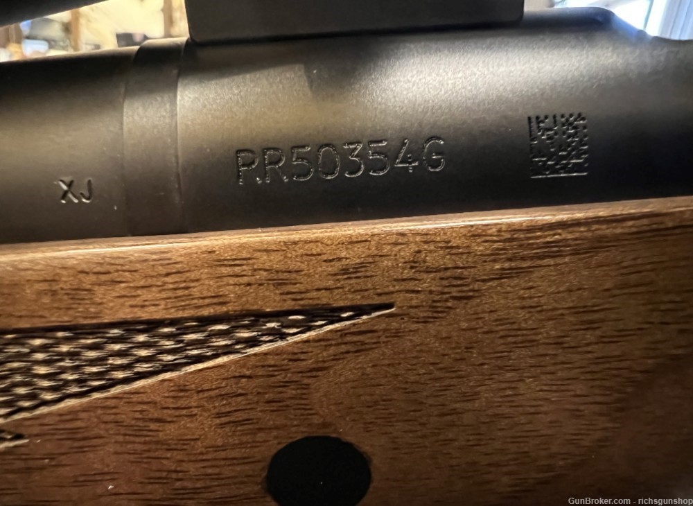 Remington 700 CDL .300 Win mag Used Like New Leupold Scope-img-3