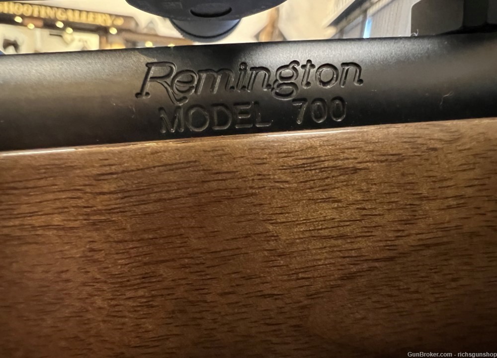 Remington 700 CDL .300 Win mag Used Like New Leupold Scope-img-2