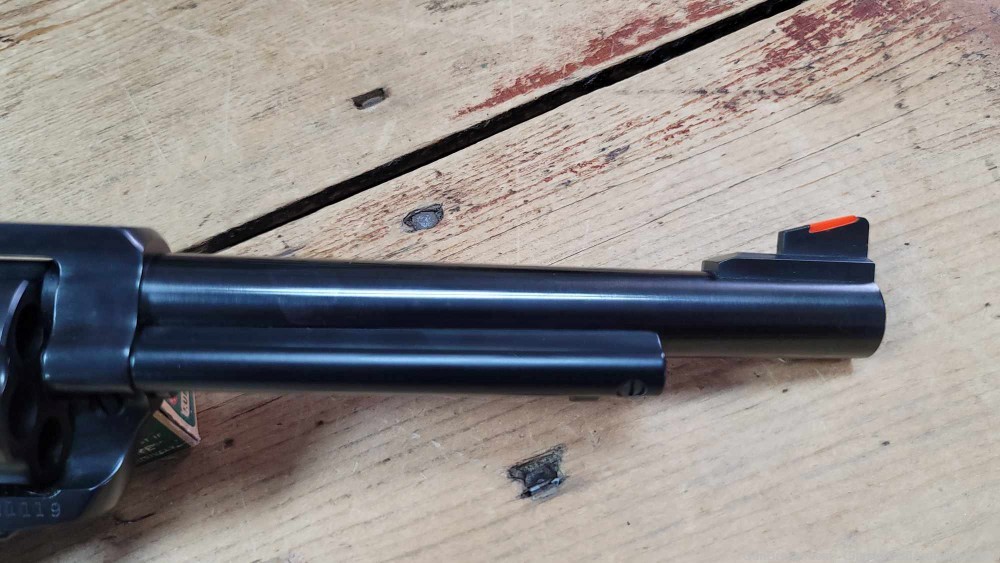 Ruger New Model Blackhawk .41 Magnum Revolver rubber grips-img-11