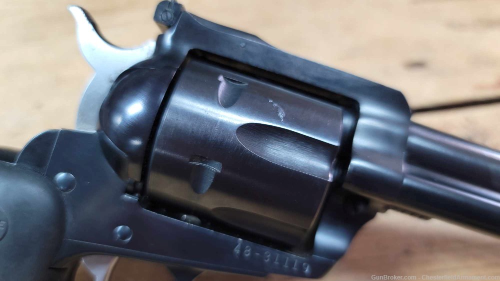 Ruger New Model Blackhawk .41 Magnum Revolver rubber grips-img-12