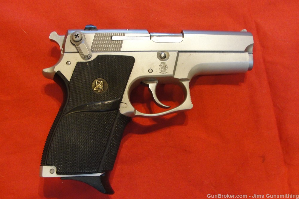 SMITH & WESSON  669-img-2