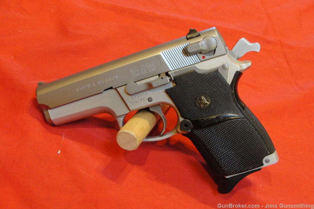 SMITH & WESSON  669-img-7
