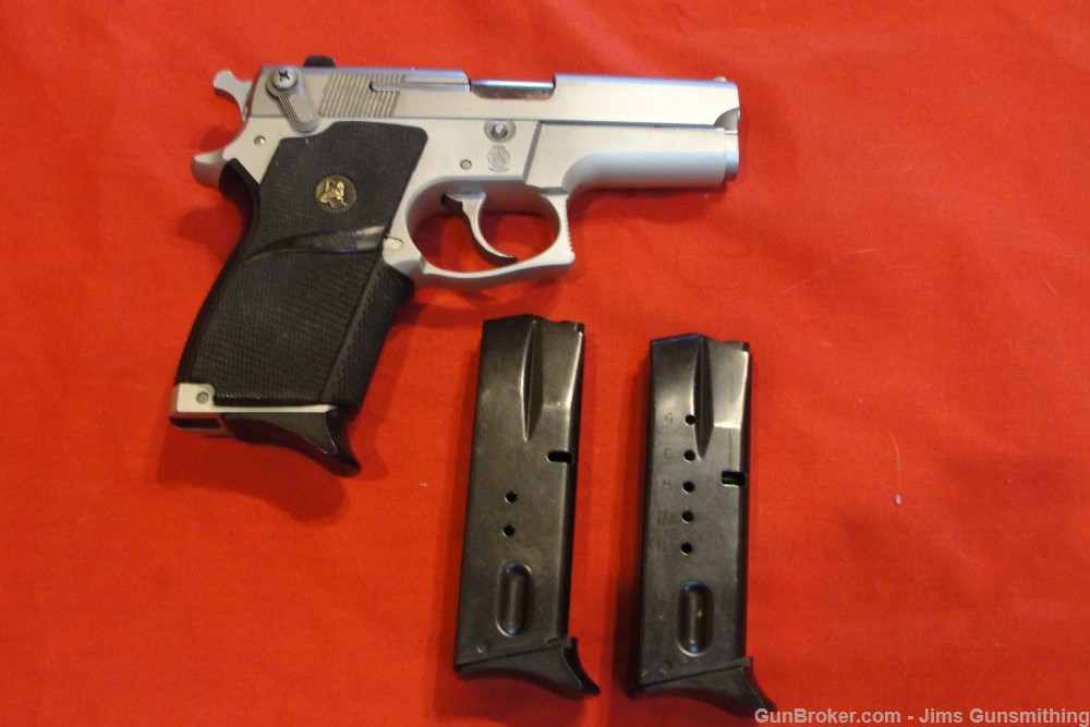 SMITH & WESSON  669-img-1
