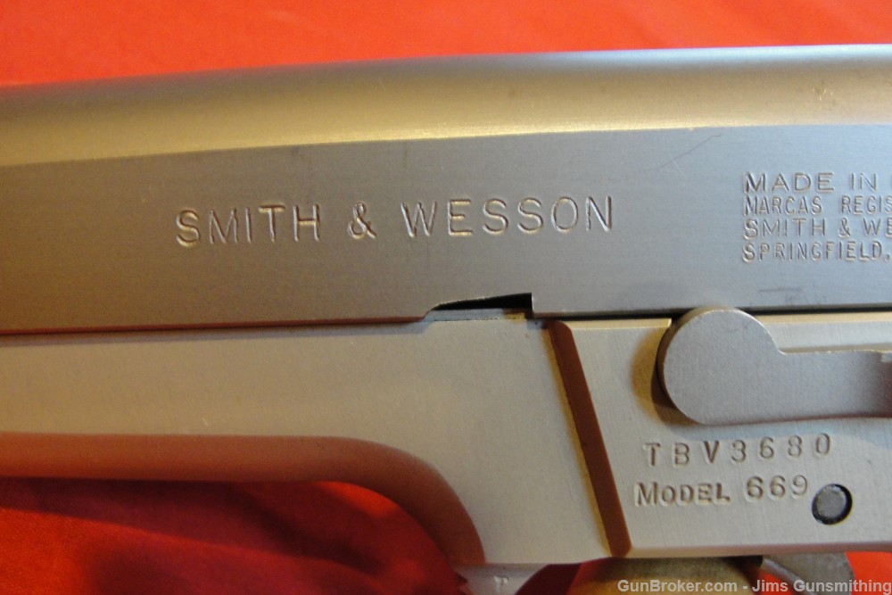 SMITH & WESSON  669-img-9