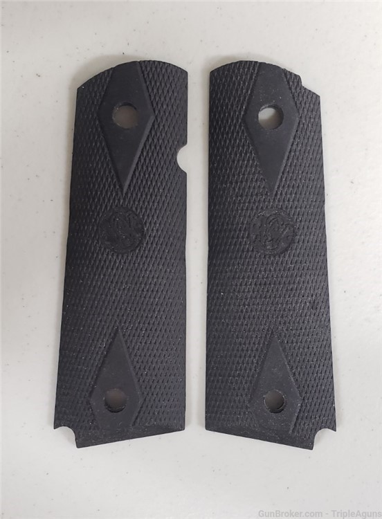 Smith & Wesson 1911 full size factory rubber grip panels with logo used-img-0