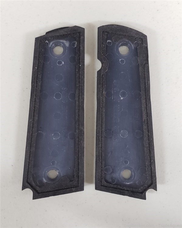 Smith & Wesson 1911 full size factory rubber grip panels with logo used-img-1