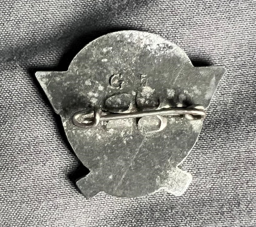 WW2 German Tag der Polizei Tinnie Pin Badge 1942 Police-img-1