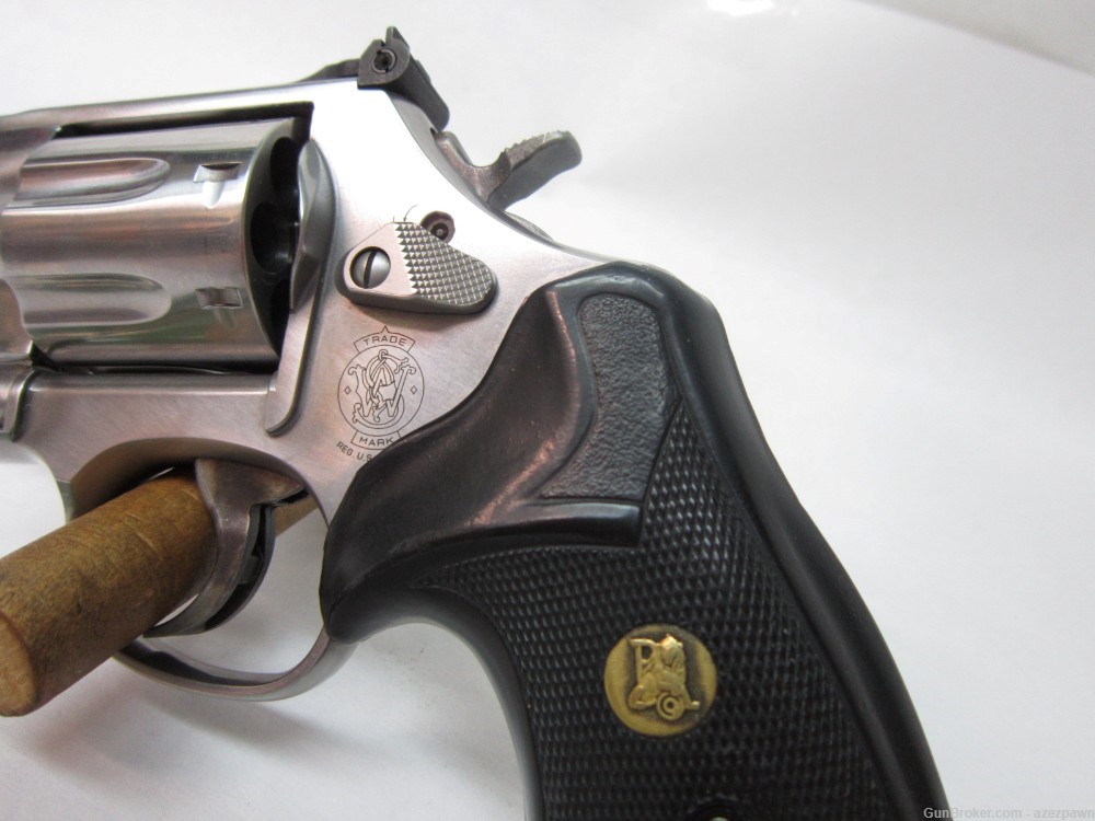 Smith & Wesson Model 686-6 Plus 7 Shot Revolver w/Pachmayr Grips-img-14