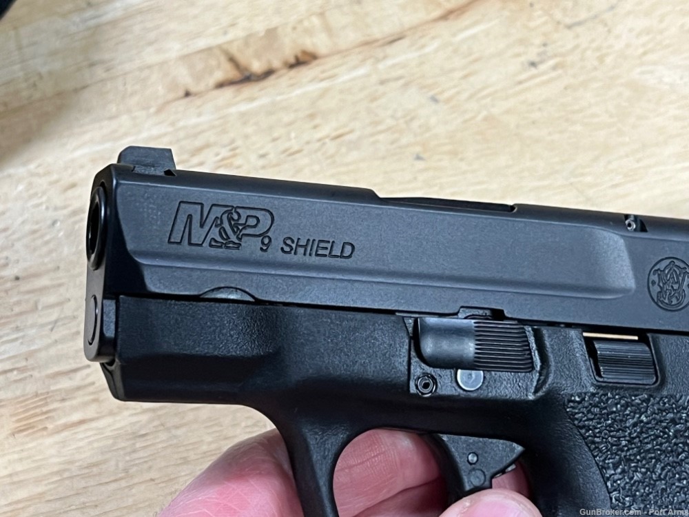 Smith&Wesson M&P9 Shield 9mm with Extras!   CA LEGAL-img-5