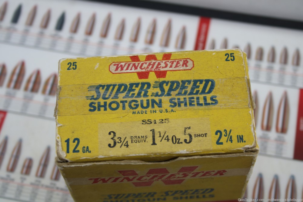 Winchester Super 12ga 2 3/4" 1 1/4 oz  5 Shot Shotgun Shells Full Mfg 1956-img-1