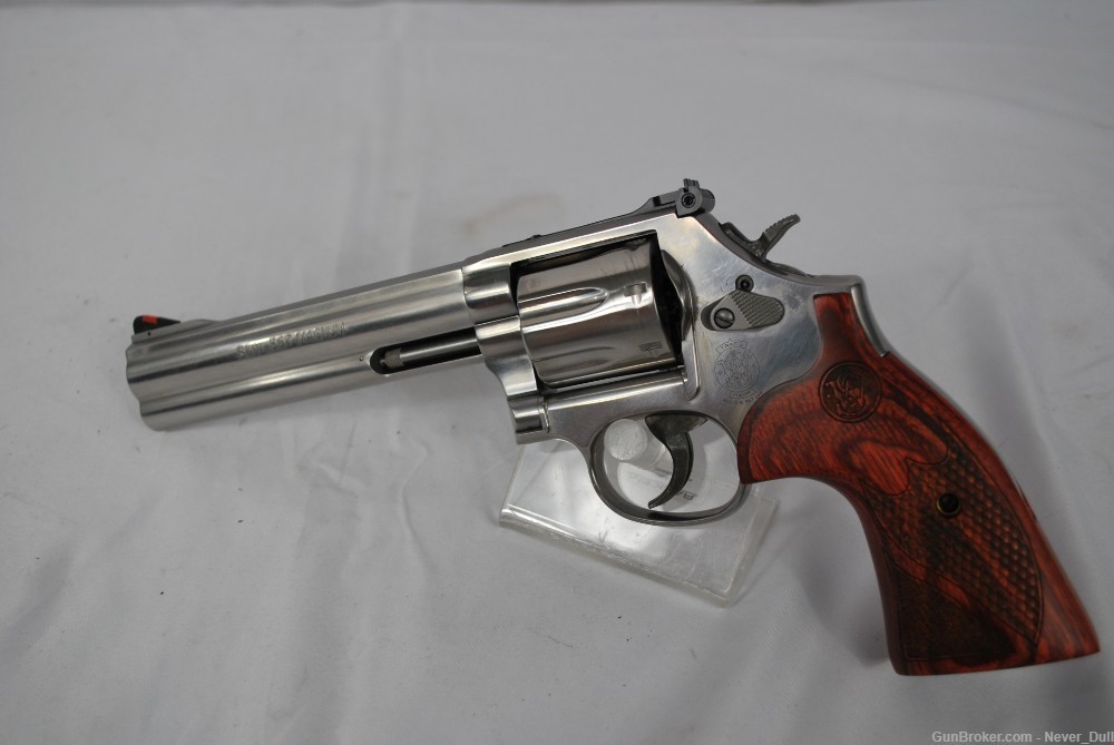 S&W Model 686-6 Deluxe 7 Shot Beautiful Revolver YLNIB A Classic! -img-1