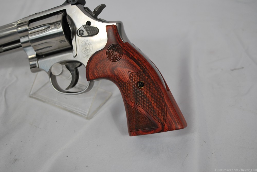 S&W Model 686-6 Deluxe 7 Shot Beautiful Revolver YLNIB A Classic! -img-3