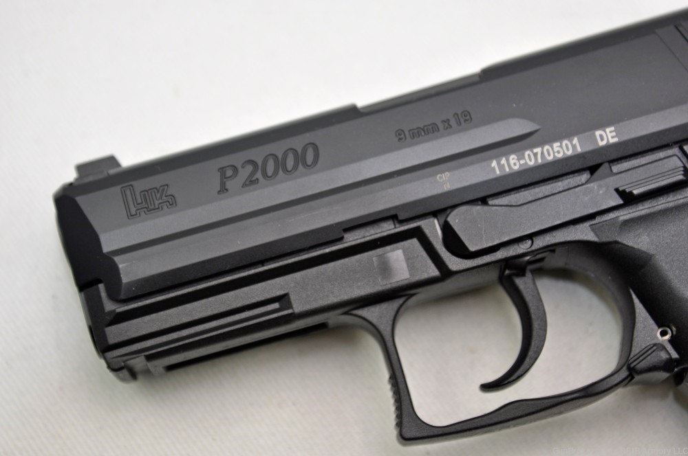 HK P2000 V3 9mm, 3x10 rd mags.  Night Sights. DA/SA-img-2