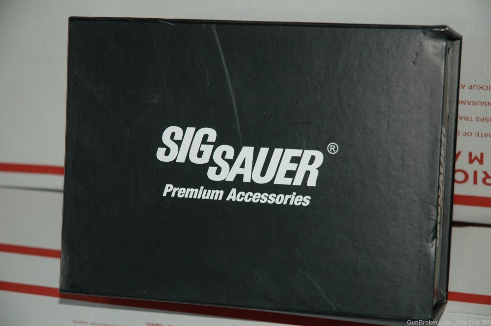 Sig Sauer STL-300J SigLite Joint Defense Weapon Light Box Instruct 8500070-img-1