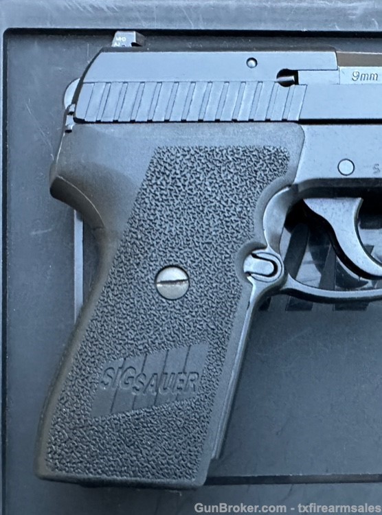 Sig Sauer P239 Compact 8-shot 9MM Pistol, DAK Trigger, Made in 2011-img-11