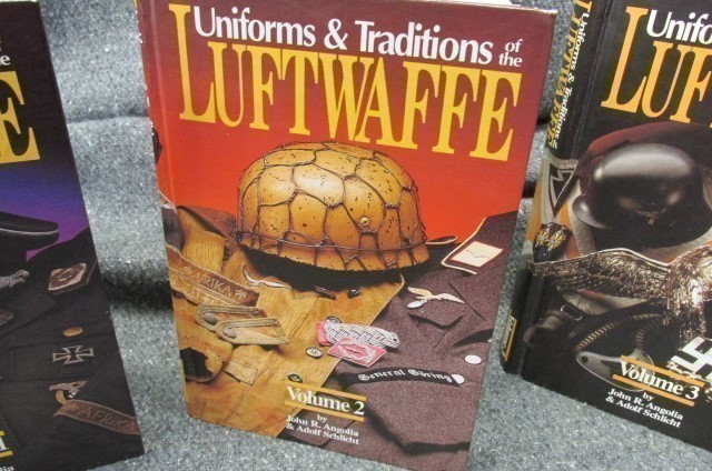 WW2 LUFTWAFFE UNIFORMS AND TRADITIONS REFERENCE BOOKS-img-2