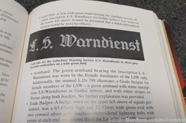 WW2 LUFTWAFFE UNIFORMS AND TRADITIONS REFERENCE BOOKS-img-12