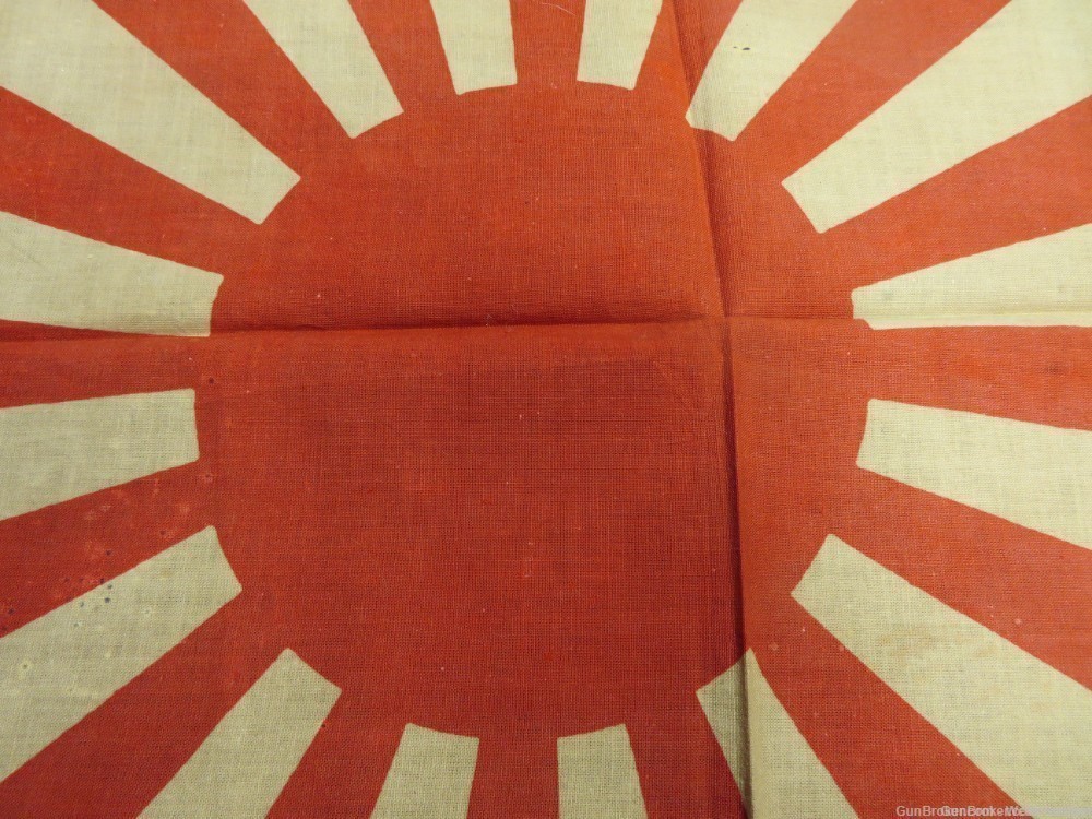 JAPANESE WWII RISING SUN FLAG PRE-1945 ORIGINAL WITH TIES (EXCELLENT)-img-1