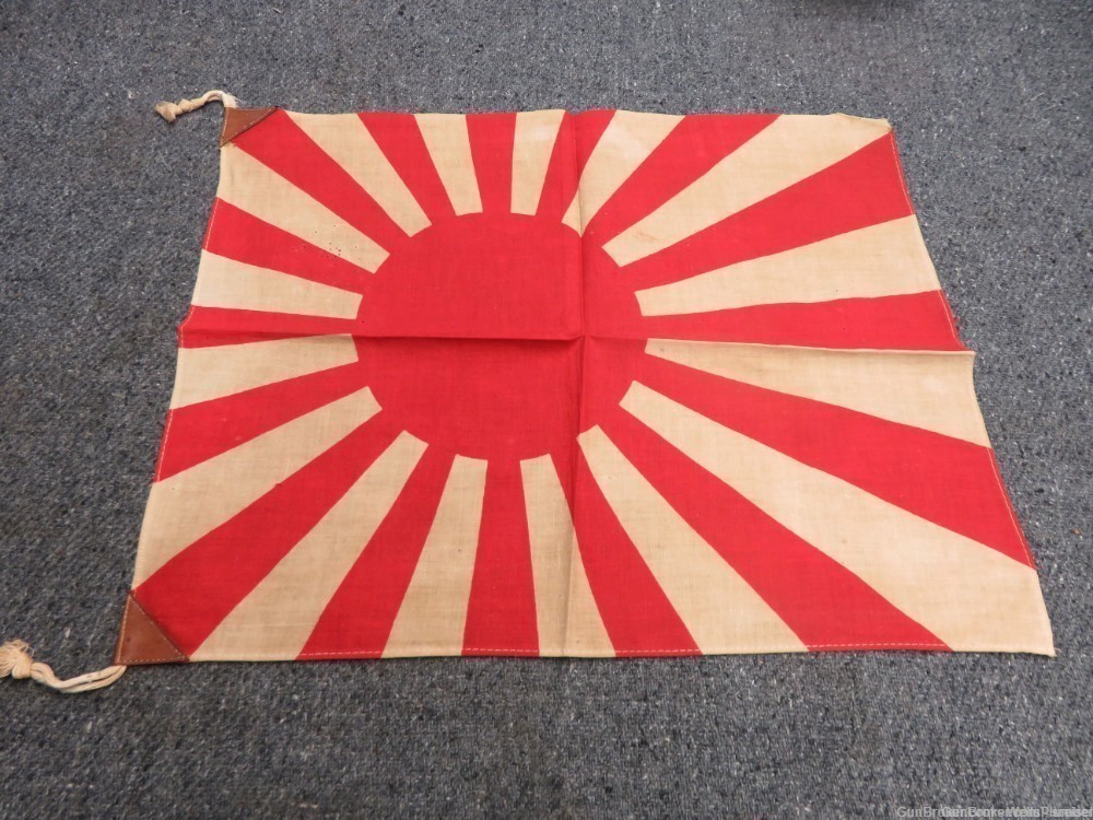 JAPANESE WWII RISING SUN FLAG PRE-1945 ORIGINAL WITH TIES (EXCELLENT)-img-8