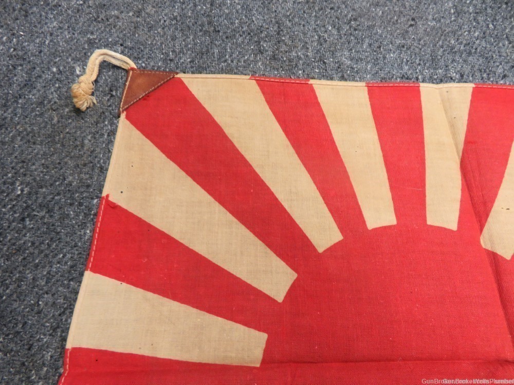 JAPANESE WWII RISING SUN FLAG PRE-1945 ORIGINAL WITH TIES (EXCELLENT)-img-4