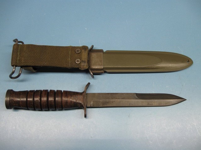 US WWII M3 FIGHTING KNIFE GUARD MARKED UTICA-img-1