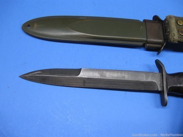 US WWII M3 BLADE MARKED UTICA FIGHTING KNIFE WITH US M8 SCABBARD (NICE)-img-6