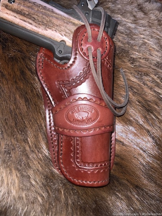 1911 holster. For full size 1911 pistol. Fully leather lined-img-0