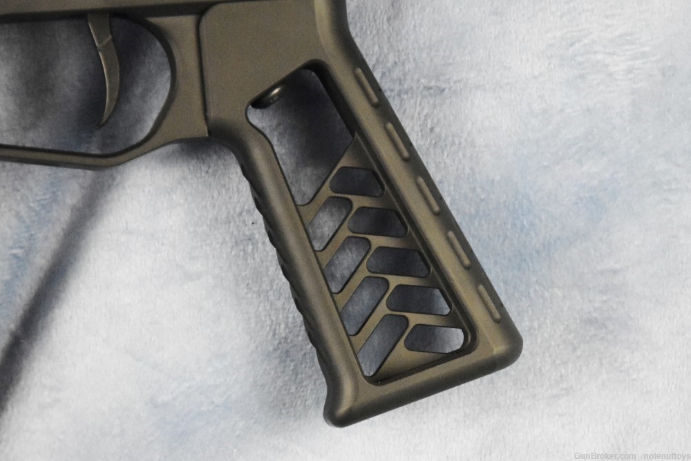 Falkor Defense FD-15P .300bl pistol 10.5" w/ Law Tactical folding stock -img-16