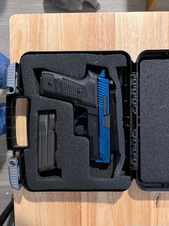 Sig P229 “Blue Piranha” 9mm DA/SA pistol-img-1