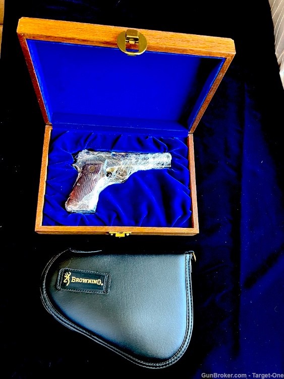 Browning Hi Power Classic Limited Edition Engraved 9mm, with Extra.-img-41