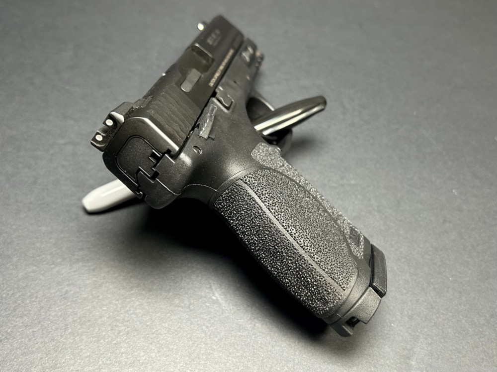 Smith & Wesson M&P 9mm 2.0 w/ Manual Safety-img-2