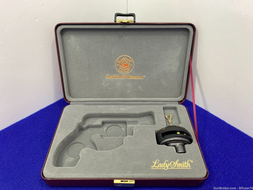 Smith Wesson "Lady Smith" Maroon Case *FEATURES THE CASE KEY AND GUN LOCK*-img-9