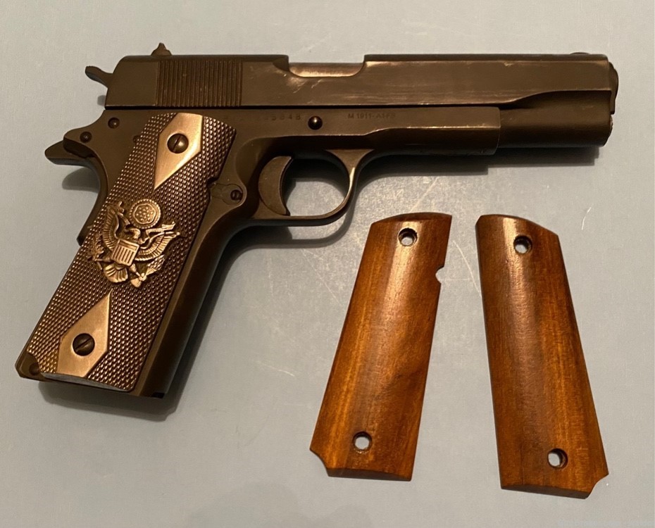Rock Island Armory  M1911-A1-FS, original wood + custom raised eagle grips-img-0