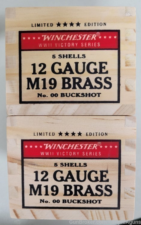 WWII Victory Series 12 gauge Solid Brass M 19 00 Buck collector shotshells-img-1