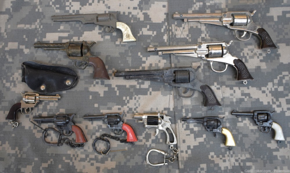 Vintage collection of 23 assorted miniature firearms-img-3