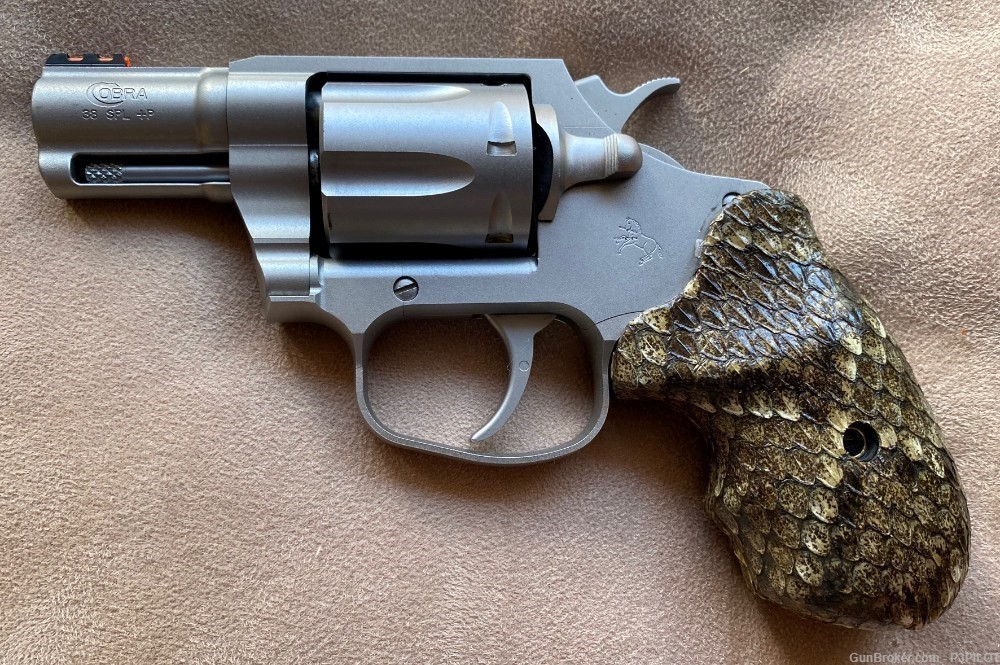 Genuine Rattlesnake Grips for Colt Cobra .38 Special Revolver GRIPS ONLY-img-0