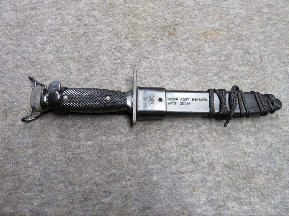 US MILITARY M7 BAYONET FOR M16 RIFLE-GEN CUT-W/ M10 SCABBARD-EXCELLENT-img-0